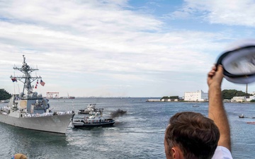 USS Benfold (DDG 65) departs U.S. 7th Fleet after 10 years of forward-deployed service