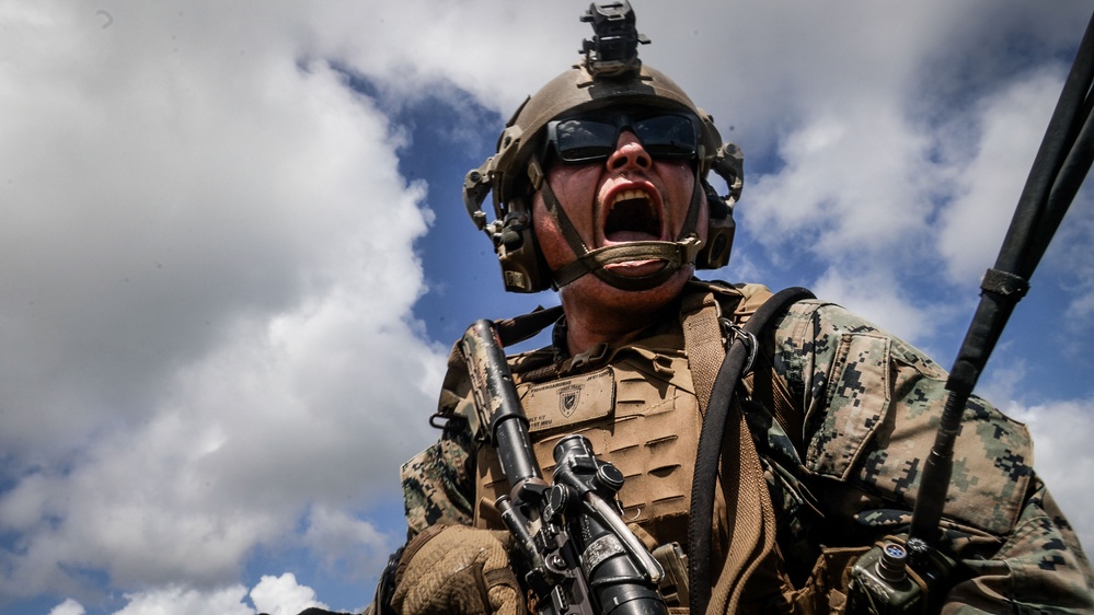 31st MEU | 1st LAR conducts a Live Fire Range
