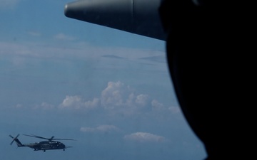31st MEU | VMM-265 refuels in route air