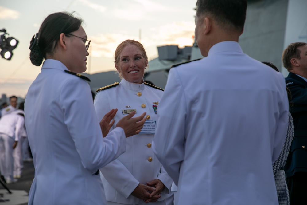 C7F Attends Republic of Korea Navy Fleet Review Closing Ceremony