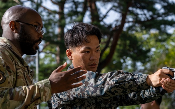 BG25: 35th SFS trilateral training