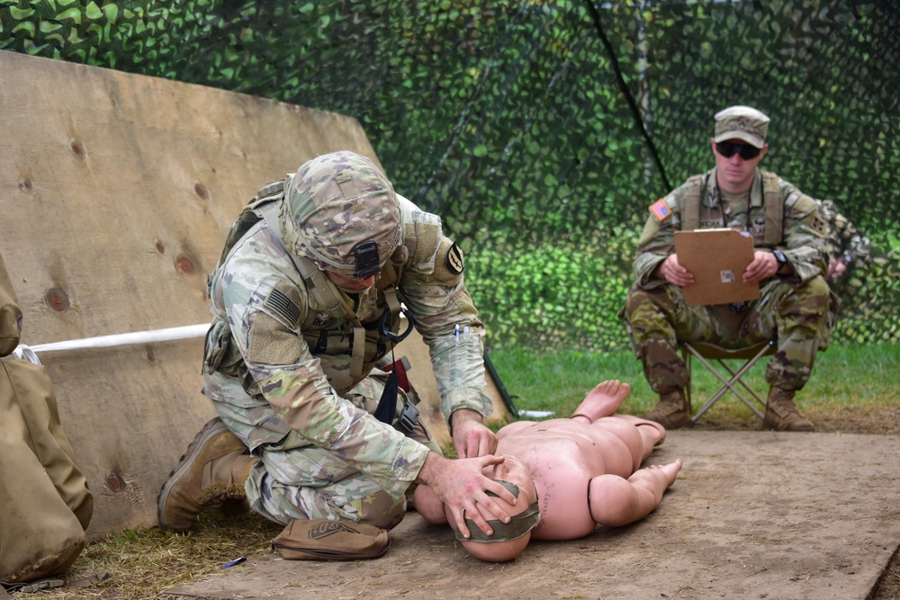 2ID conducts Expert Soldier and Infantry Badge testing