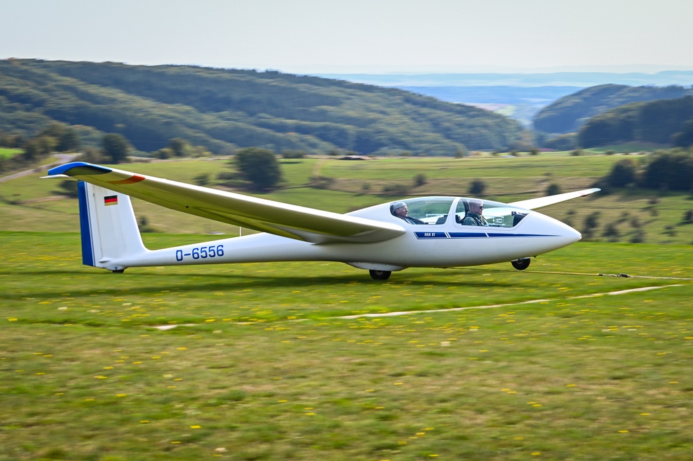 Inspiring Tomorrow's Aviators Inspiring Tomorrow's Aviators