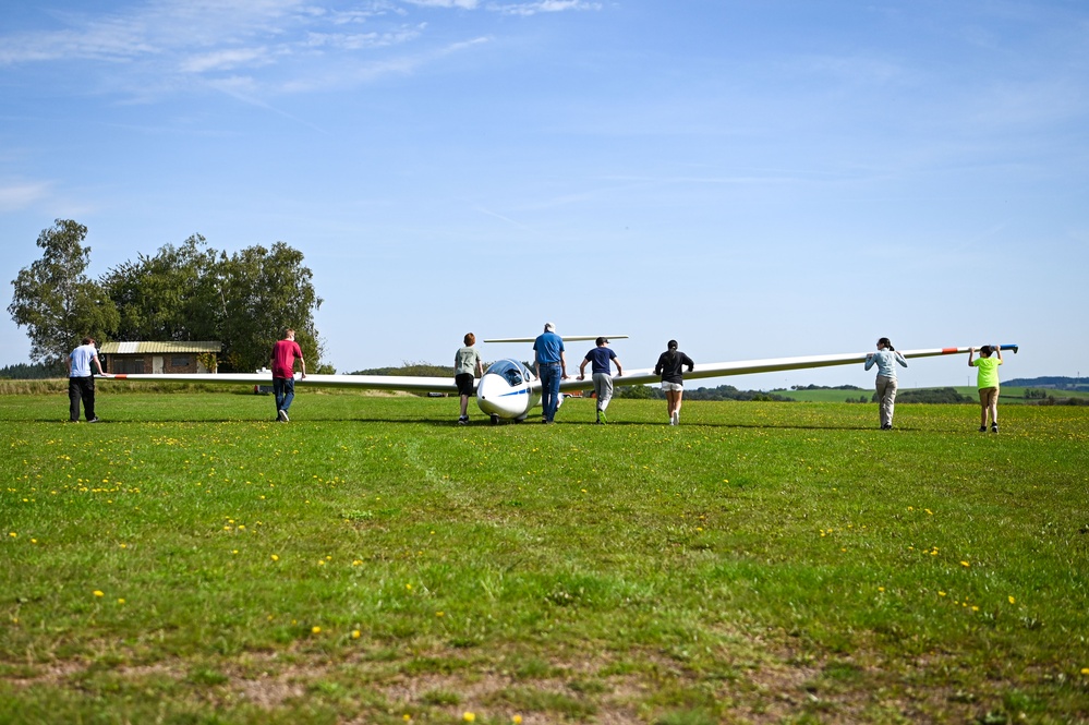 Inspiring Tomorrow's Aviators Inspiring Tomorrow's Aviators