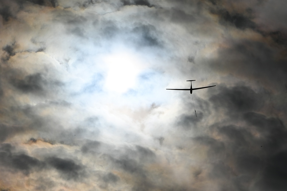 Inspiring Tomorrow's Aviators Inspiring Tomorrow's Aviators