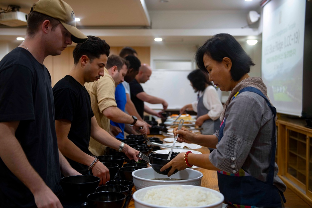 USS BLUE RIDGE SAILORS TOUR BUDDHIST TEMPLES IN KOREA