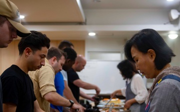USS BLUE RIDGE SAILORS TOUR BUDDHIST TEMPLES IN KOREA
