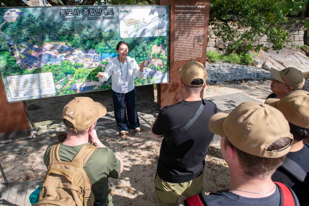 USS BLUE RIDGE SAILORS TOUR BUDDHIST TEMPLES IN SOUTH KOREA