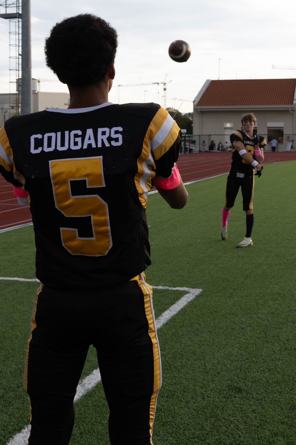 SETAF-AF commanding general kicks off homecoming game