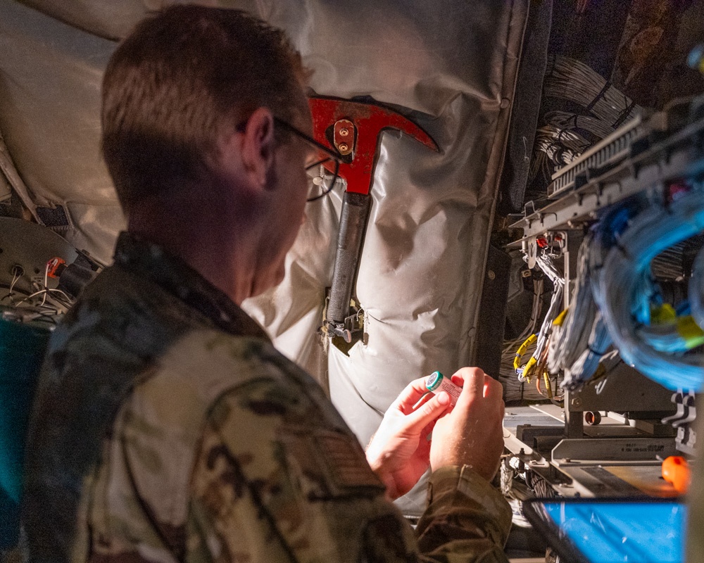 Undercover Col: Avionics