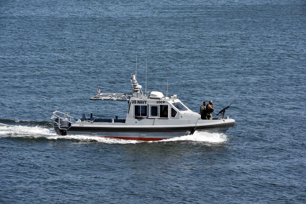 NSA Bahrain Harbor Patrol Unit Drills