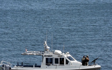 NSA Bahrain Harbor Patrol Unit Drills