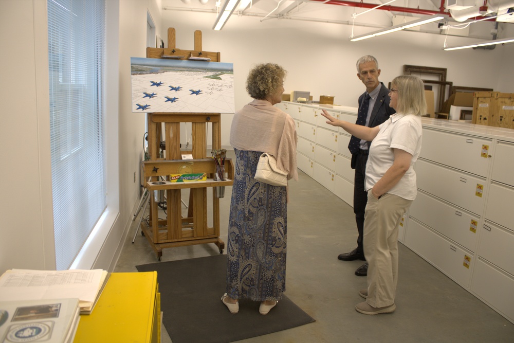 “USS George Bush meets ITS Amerigo Vespucci” Donation