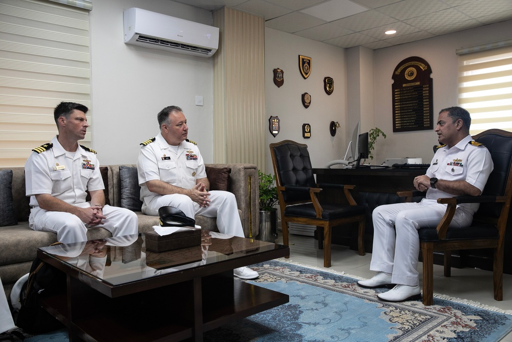 USS WAYNE E. MEYER VISITS THE PAKISTAN NAVAL ACADEMY AND JMICC