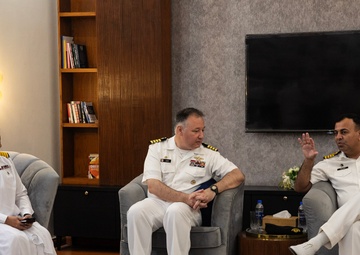 USS WAYNE E. MEYER VISITS THE PAKISTAN NAVAL ACADEMY AND JMICC