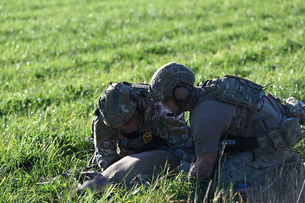 IDMTs perform MEDEVAC training during Ex SOUTHERN GRIFFIN 25