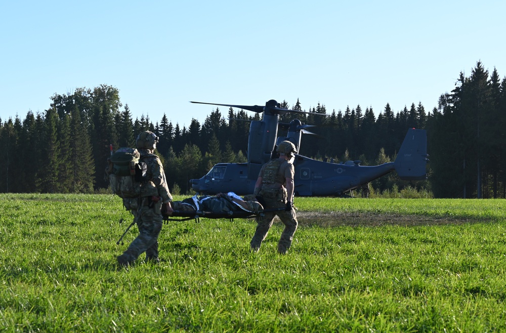 IDMTs perform MEDEVAC training during Ex SOUTHERN GRIFFIN 25