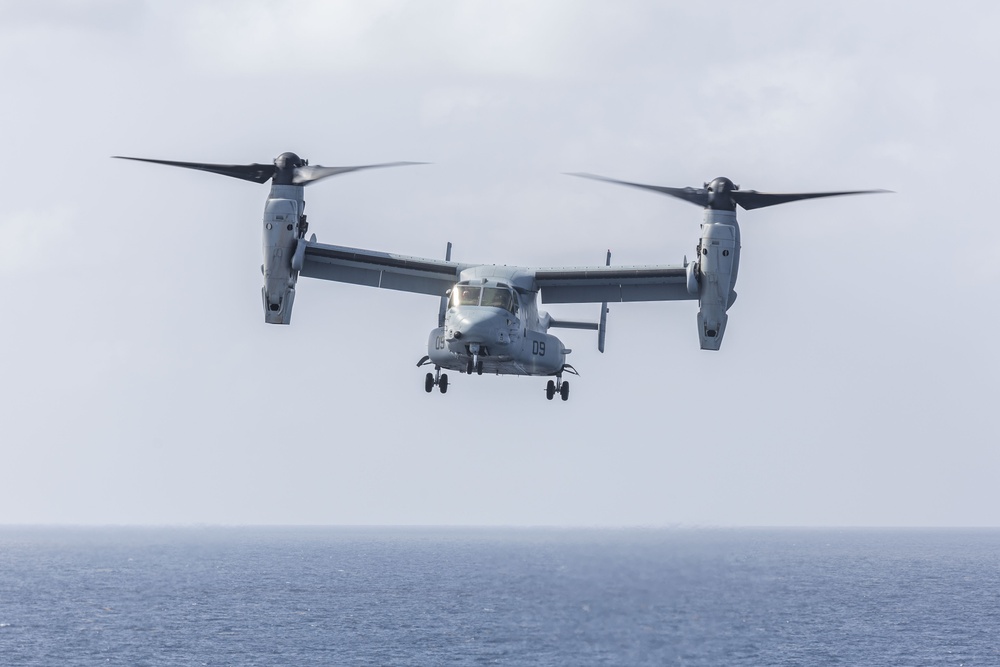 USS Iwo Jima (LHD 7) Conducts Flight Operations