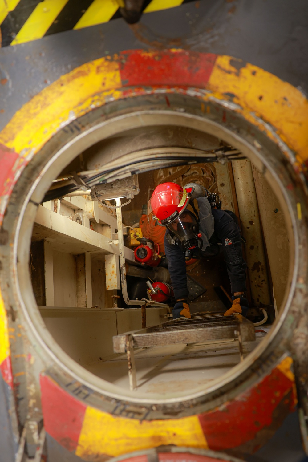USS Iwo Jima Sailors Conduct a Damage Control Training Drill