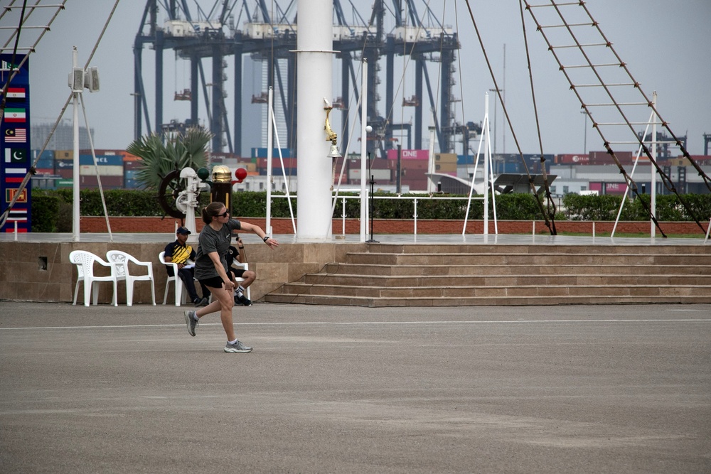 USS WAYNE E. MEYER TAKES ON PAKISTAN NAVAL ACADEMY IN CRICKET MATCH