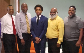 Local teen job shadows Engineers at the Mobile District