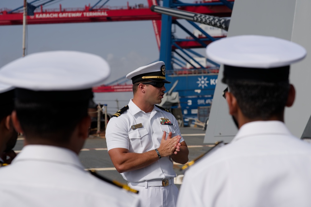 USS WAYNE E. MEYER HOSTS TOUR FOR PAKISTAN NAVY OFFICERS