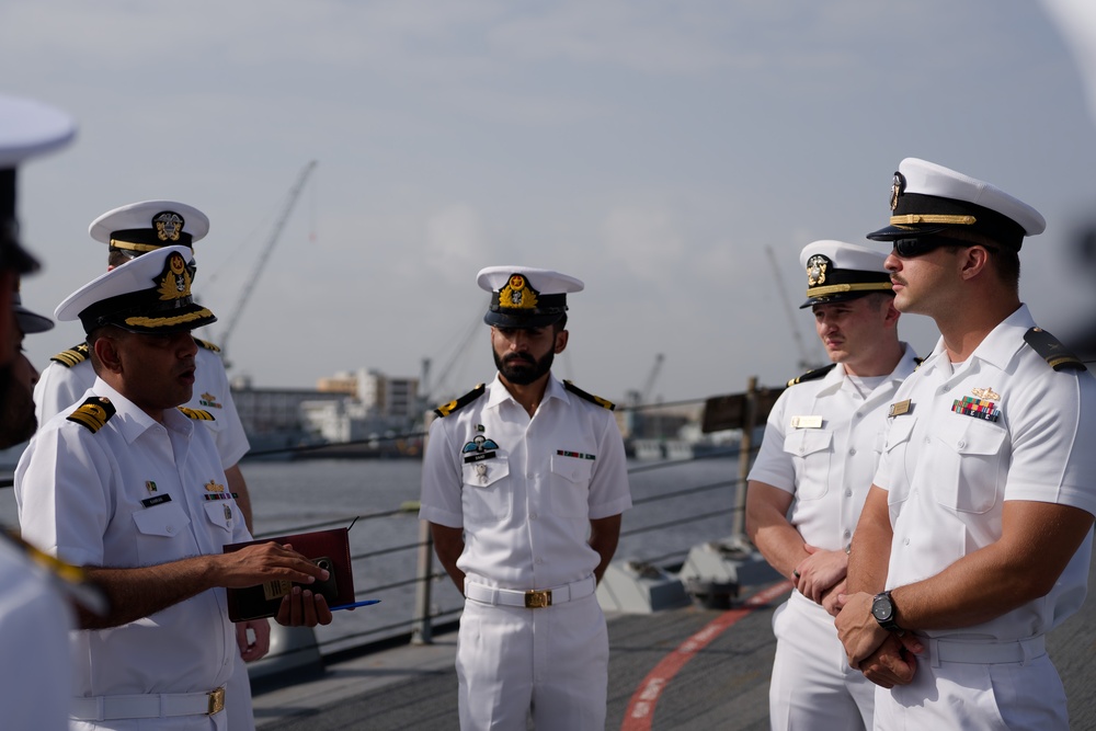 USS WAYNE E. MEYER HOSTS TOUR FOR PAKISTAN NAVY OFFICERS