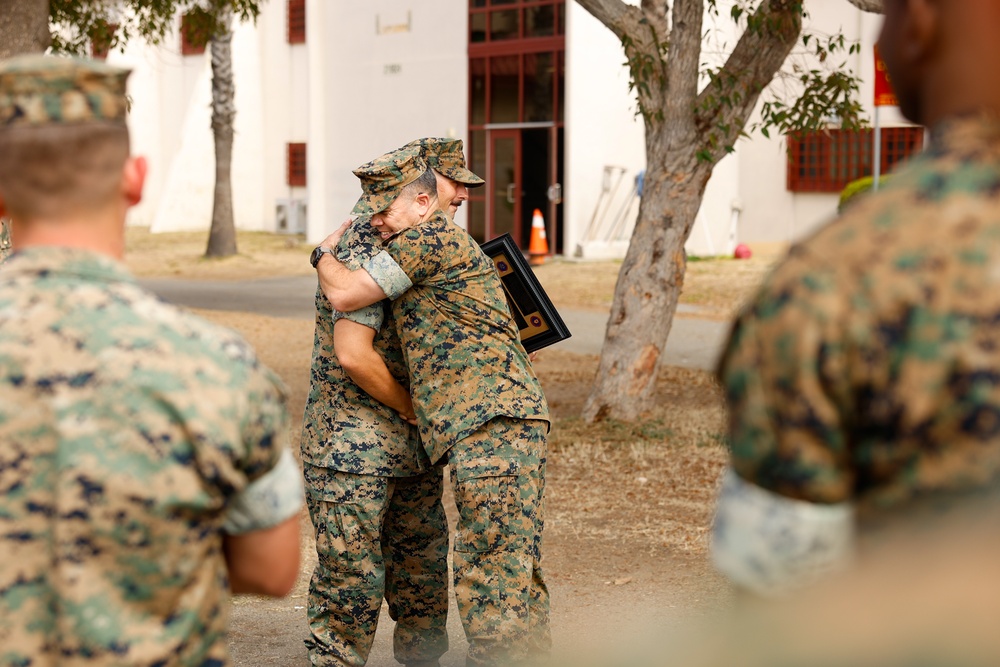 13th MEU Marines awarded Navy and Marine Corps Commendation Medals