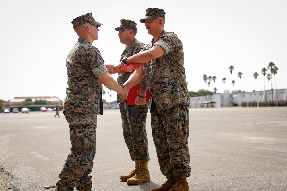 13th MEU Marines awarded Navy and Marine Corps Commendation Medals