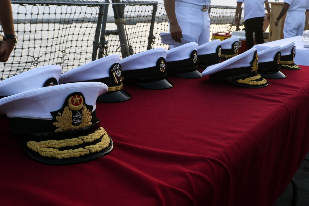 USS WAYNE E. MEYER HOSTS RECEPTION FOR SENIOR U.S. EMBASSY STAFF AND PAKISTAN NAVY