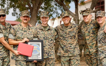 13th MEU Marines awarded Navy and Marine Corps Commendation Medals