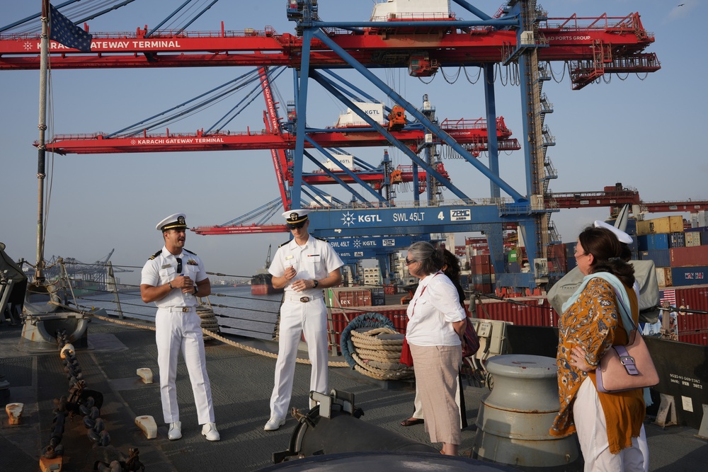 USS WAYNE E. MEYER HOSTS TOUR FOR US CONSULATE STAFF