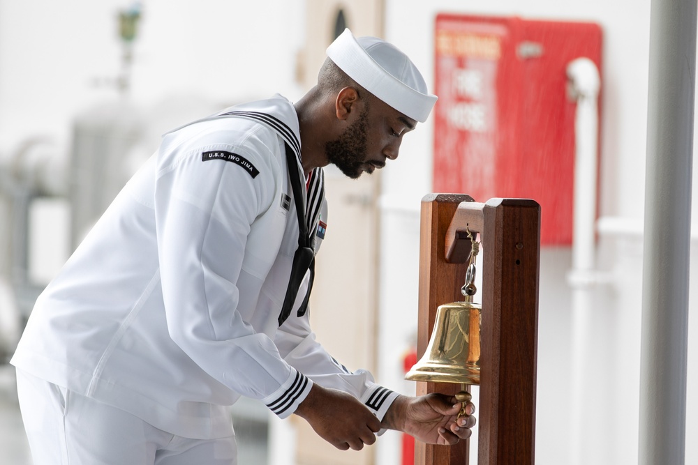 9/11 Memorial service onboard IKE