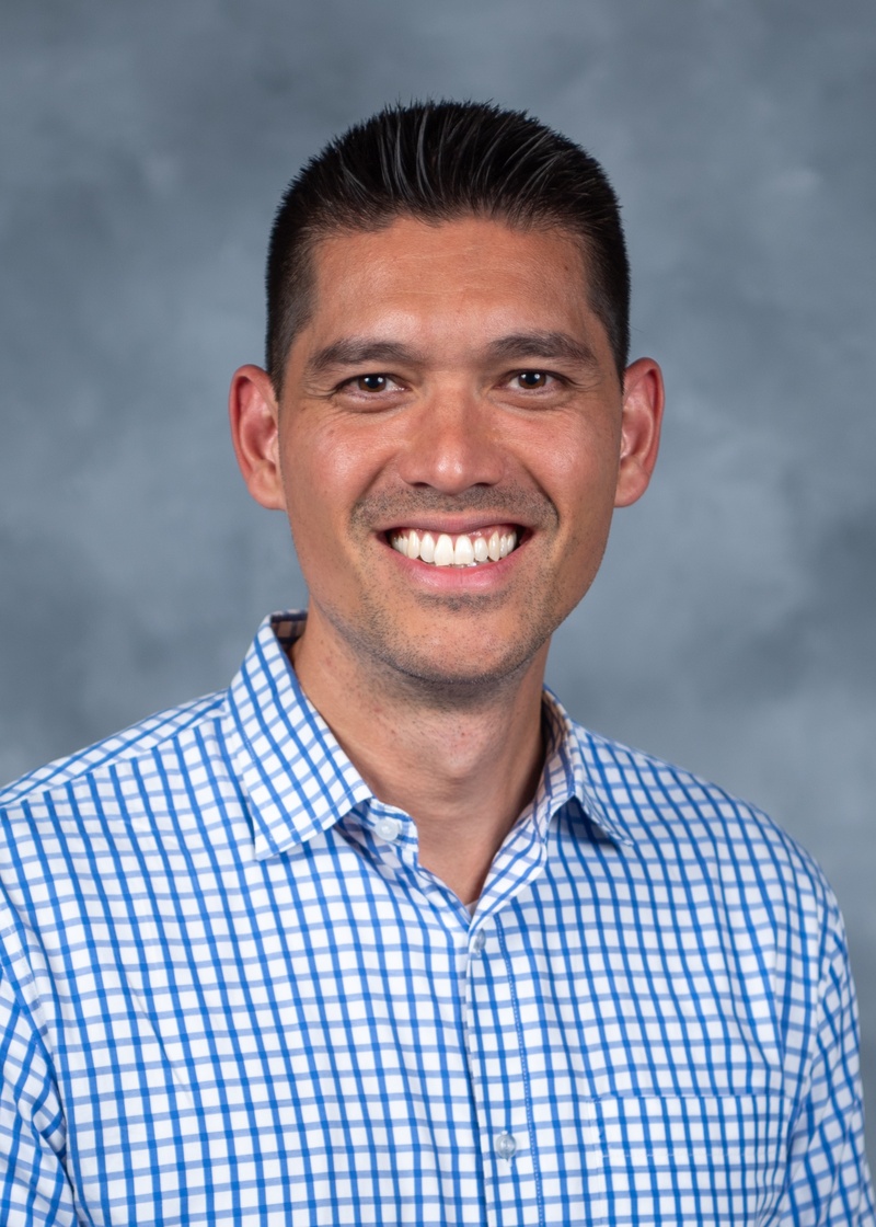 Carderock Engineer Honored with Prestigious Captain Harold E. Saunders Award for Exemplary Technical Management