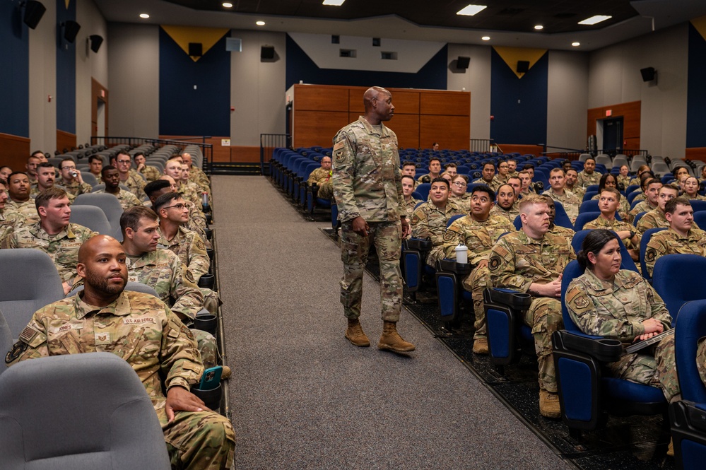 87 ABW Command Chief hosts NCO call