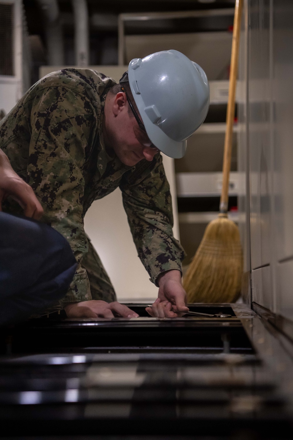 USS Ronald Reagan Sailors Improve Habitability Through Maintenance