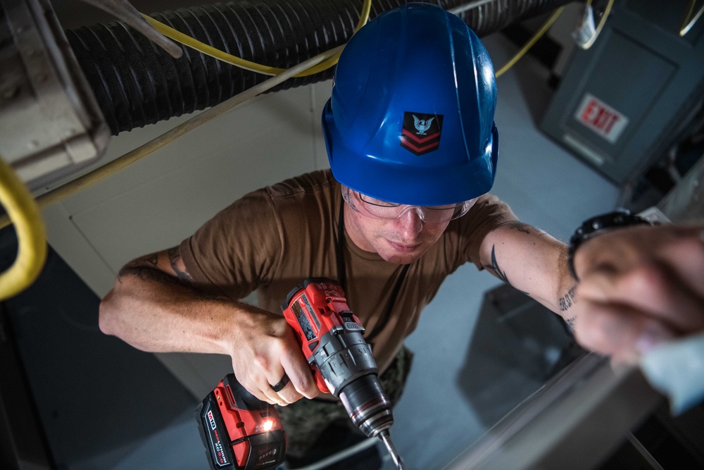 USS Ronald Reagan Sailors Improve Habitability Through Maintenance