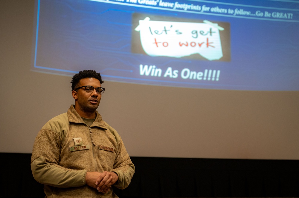 87 ABW Command Chief hosts NCO call