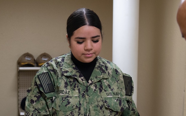 Ronald Reagan Sailors Give Customer Service