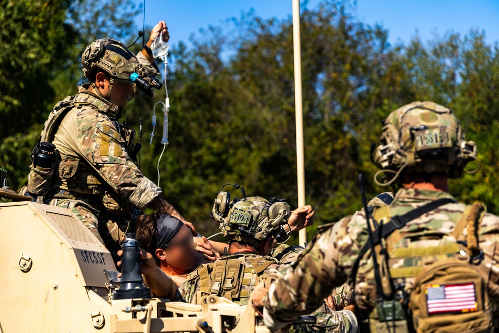 Green Berets Conduct Medical Training