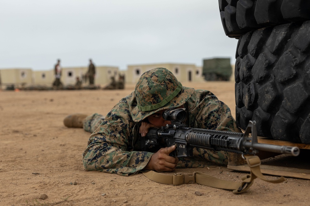 Marines and Sailors with CLB-7 and 1st Med Bn participate in a FEX