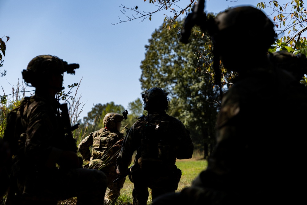 Green Berets Conduct Medical Training