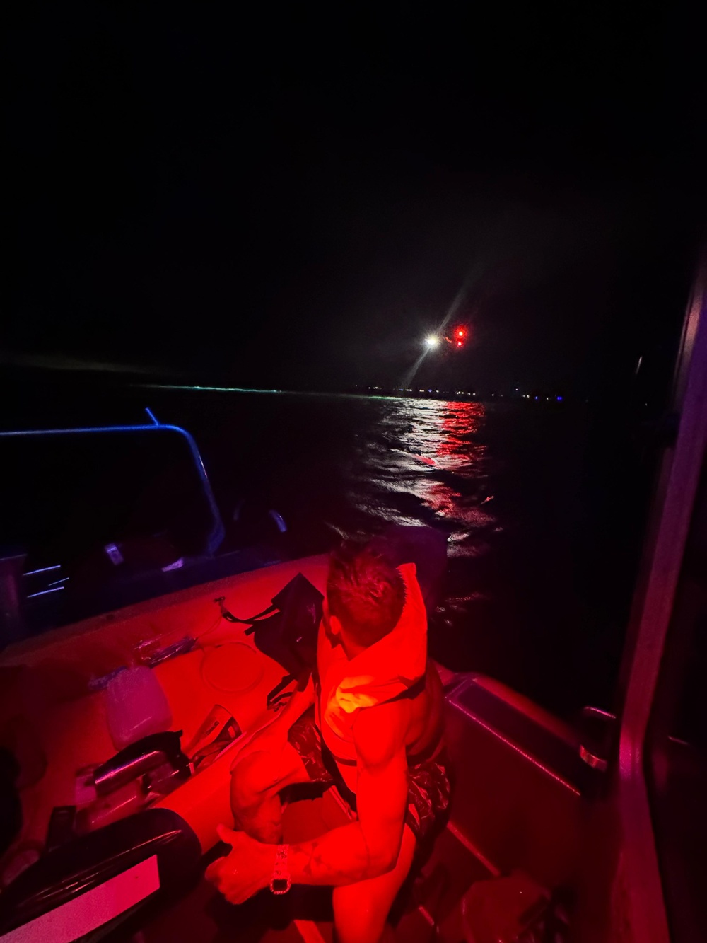 Coast Guard rescues 2 overdue kayakers off Key Largo