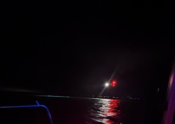 Coast Guard rescues 2 overdue kayakers off Key Largo