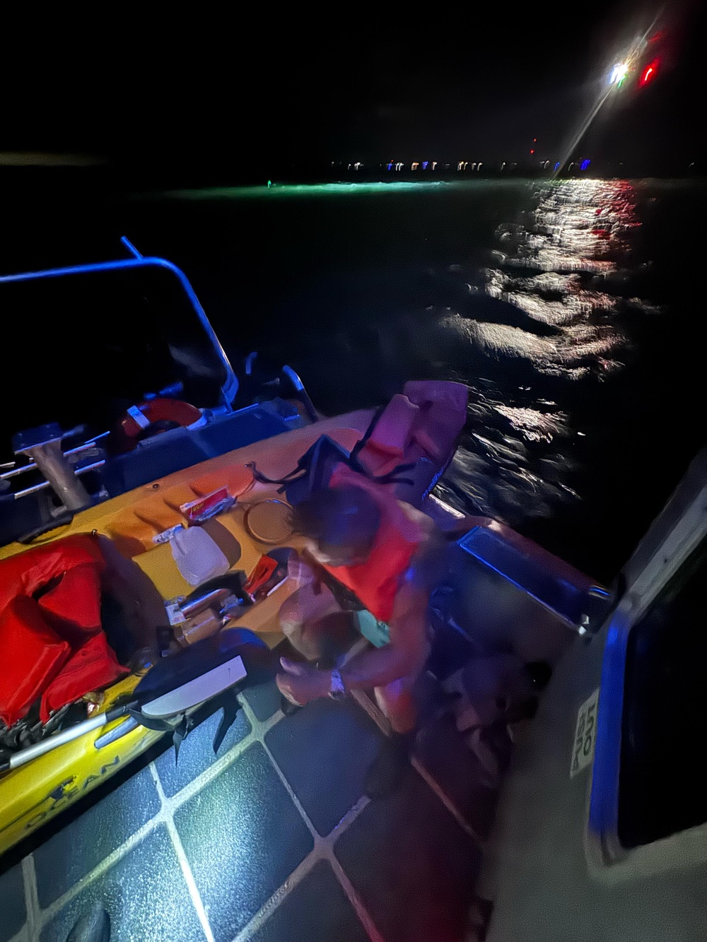 Coast Guard rescues 2 overdue kayakers off Key Largo