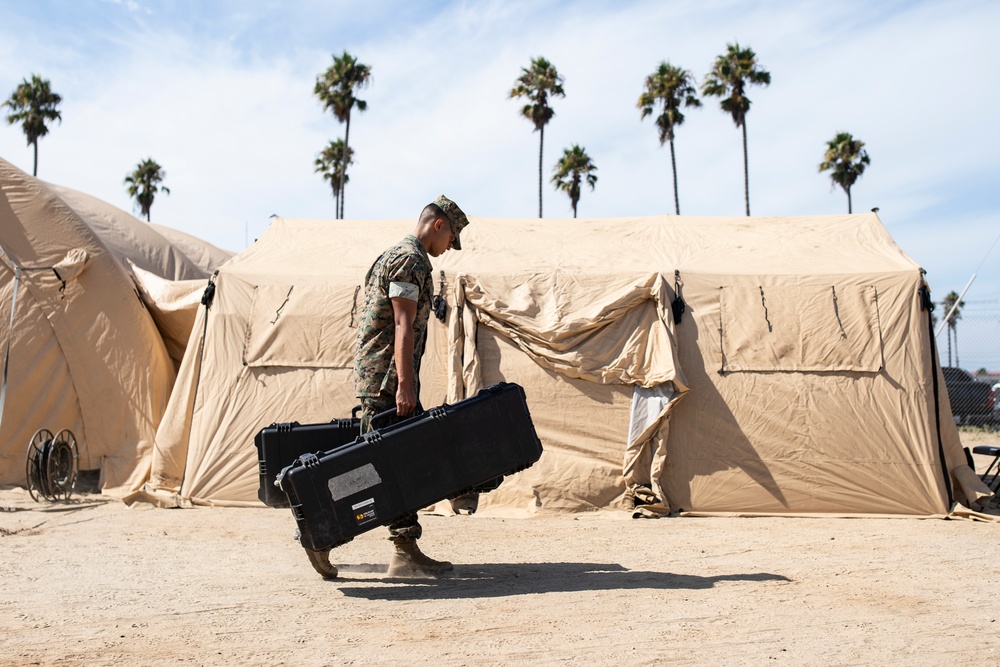 11th MEU Marines Conduct a Communications Exercise