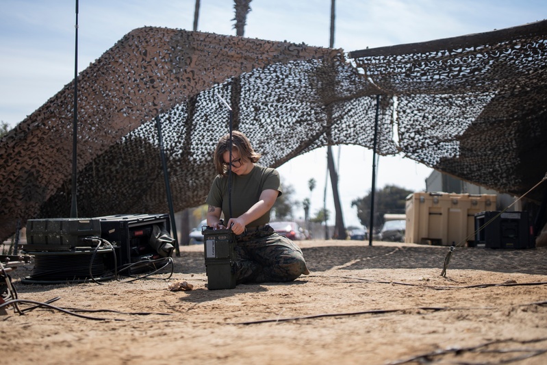 11th MEU Marines Conduct a Communications Exercise