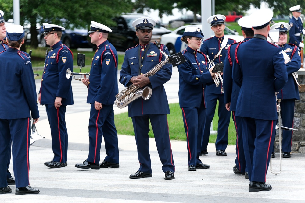 U.S. Coast Guard Band plays at Coast Guard Headquarters