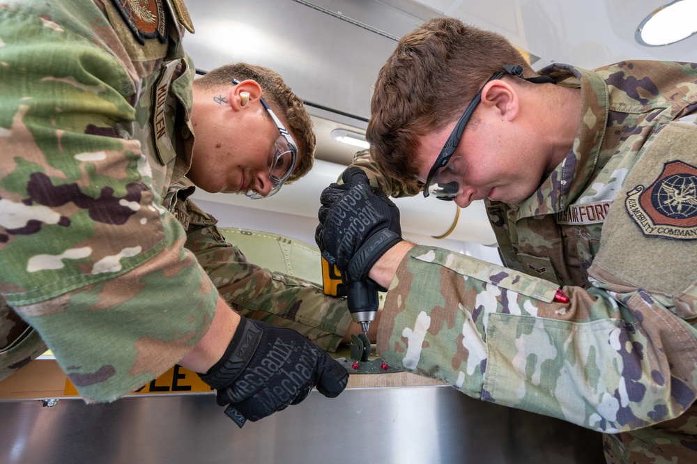 60 MXS Airmen demonstrate War Wagon capabilities