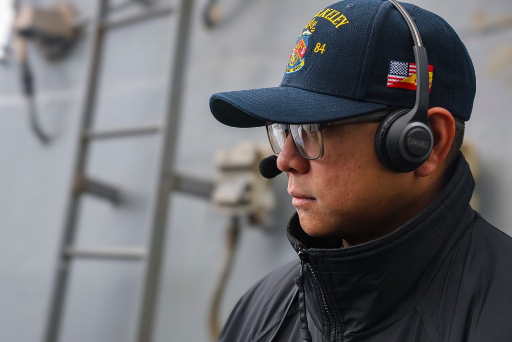 PS2 John Paul Vincent establishes communication as a phone talker from amidships